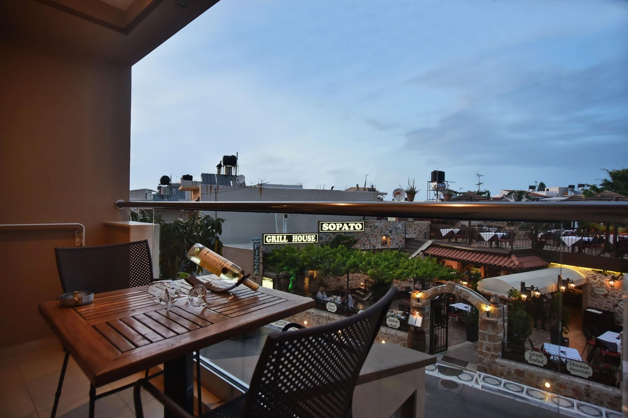 24 Seven Boutique Hotel มาเลีย ภายนอก รูปภาพ