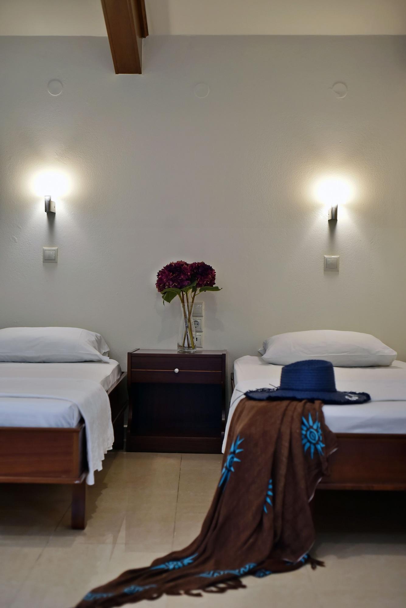 24 Seven Boutique Hotel มาเลีย ภายนอก รูปภาพ