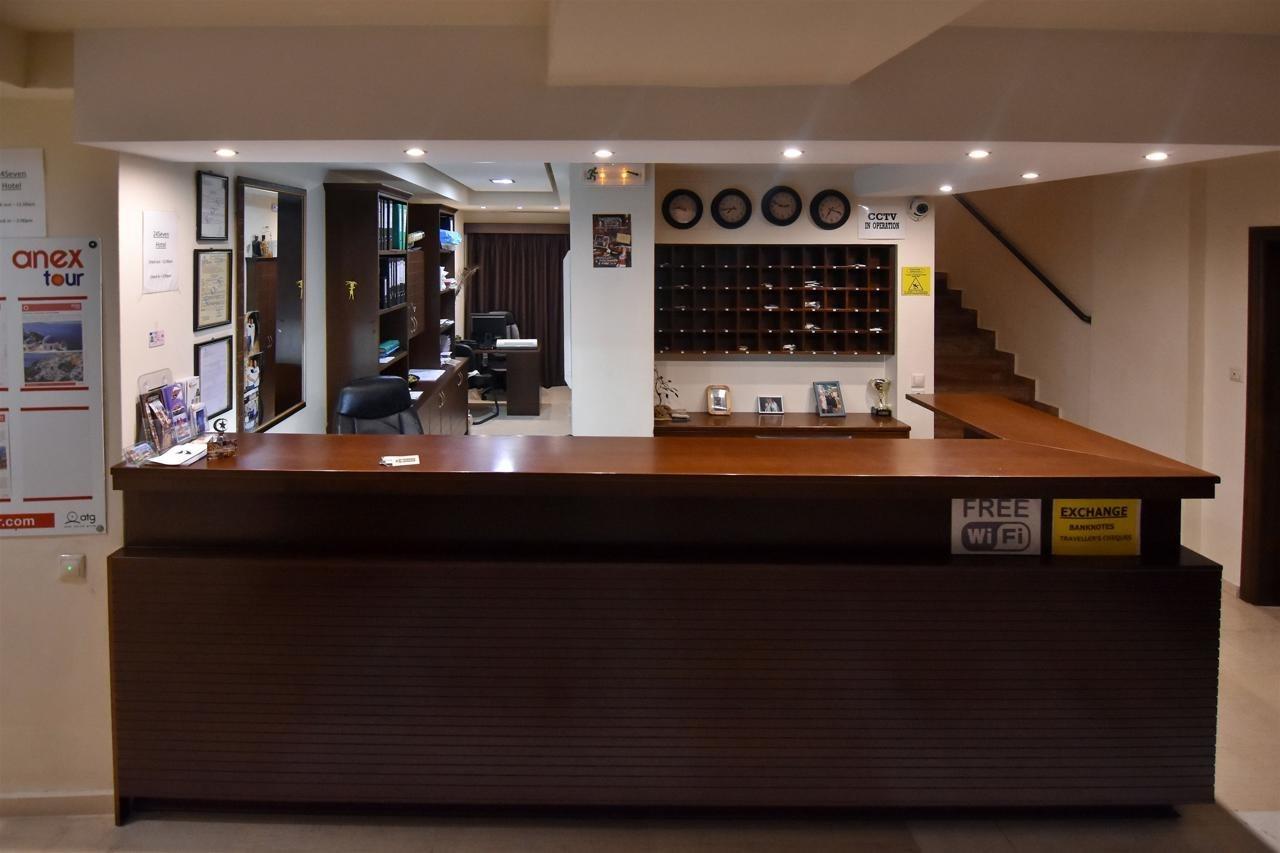 24 Seven Boutique Hotel มาเลีย ภายนอก รูปภาพ