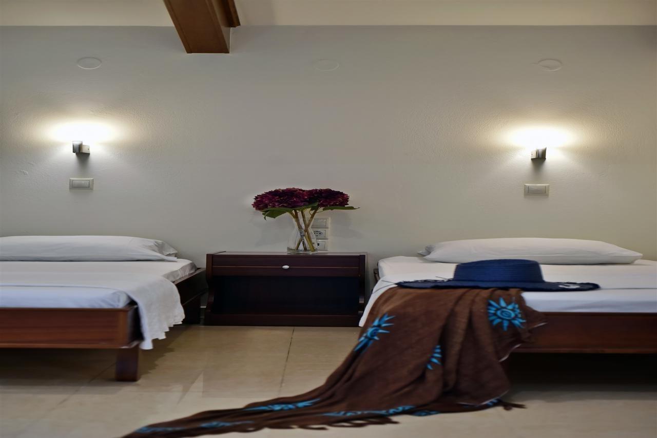 24 Seven Boutique Hotel มาเลีย ภายนอก รูปภาพ