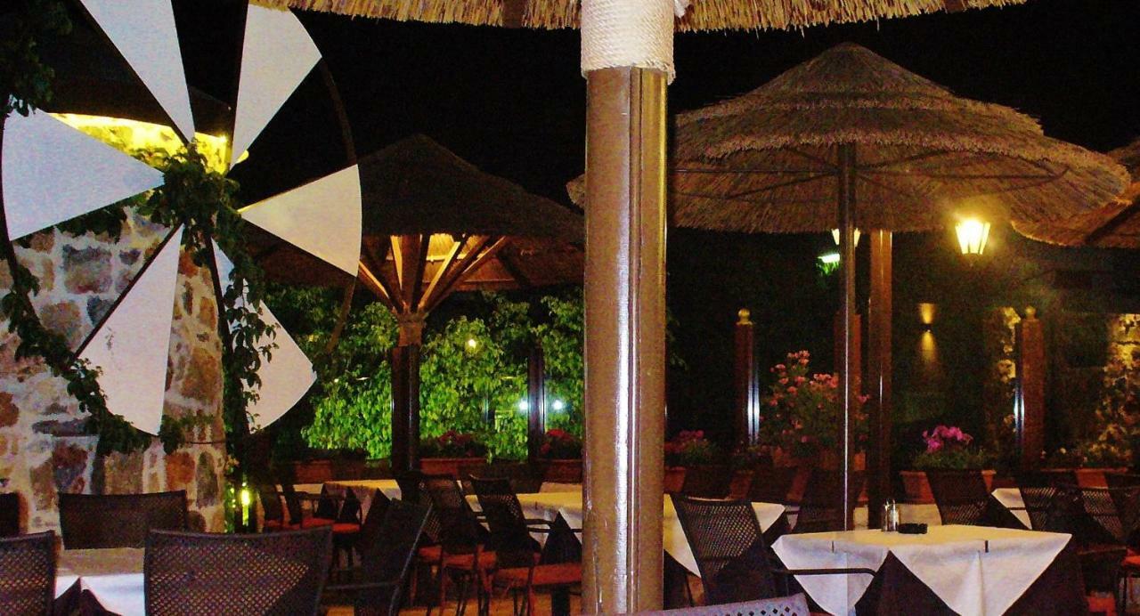 24 Seven Boutique Hotel มาเลีย ภายนอก รูปภาพ