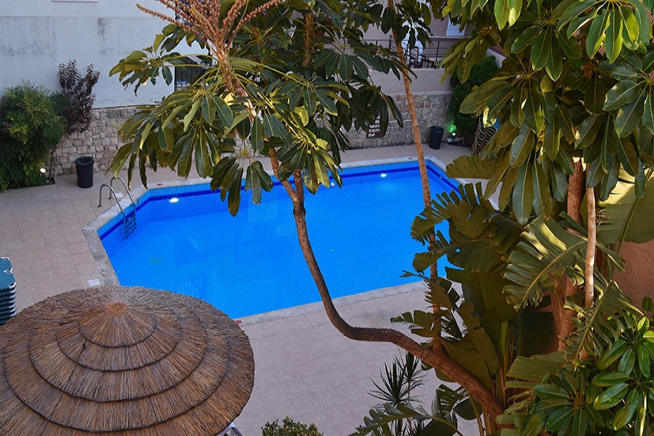 24 Seven Boutique Hotel มาเลีย ภายนอก รูปภาพ