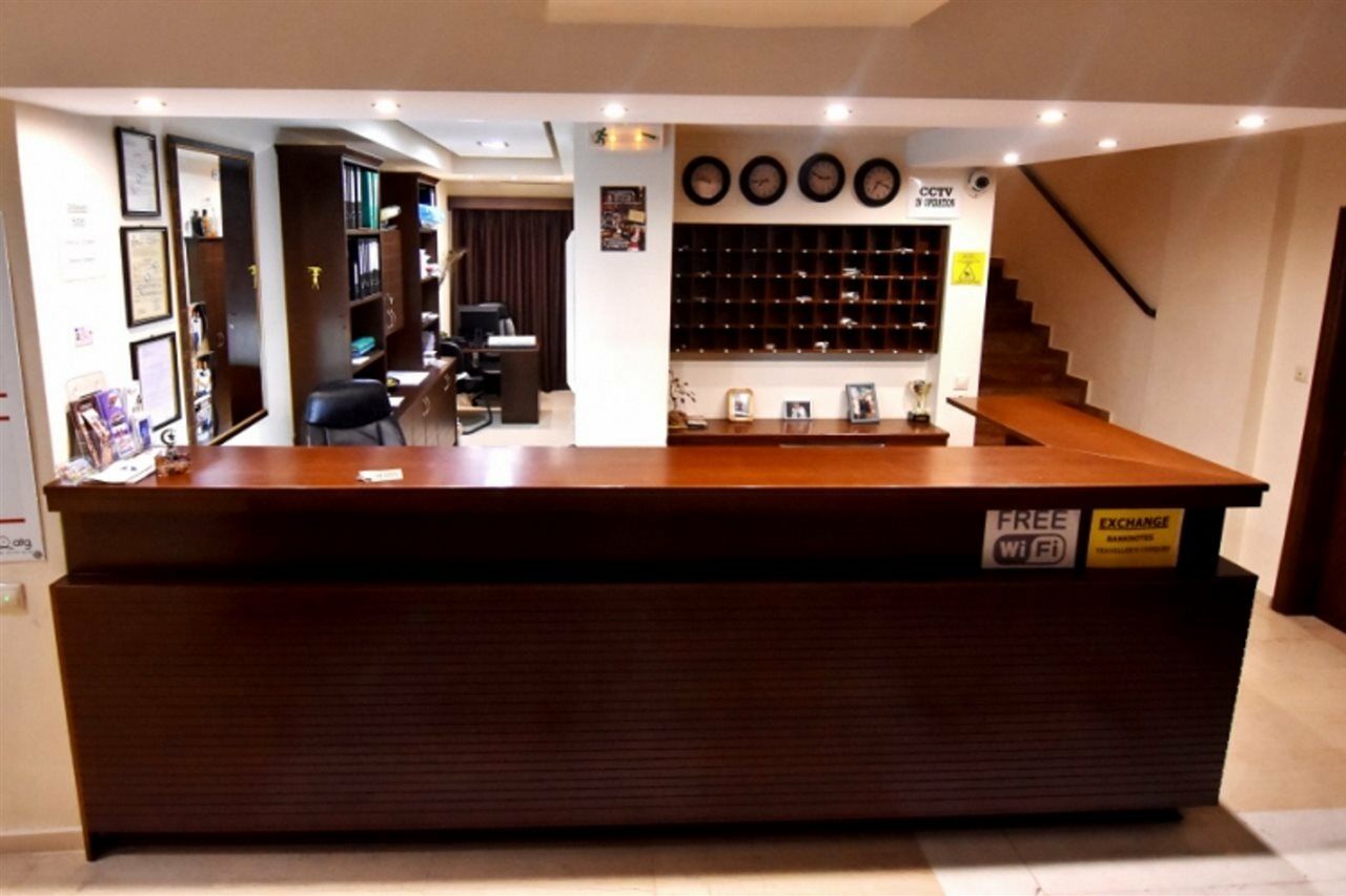 24 Seven Boutique Hotel มาเลีย ภายนอก รูปภาพ