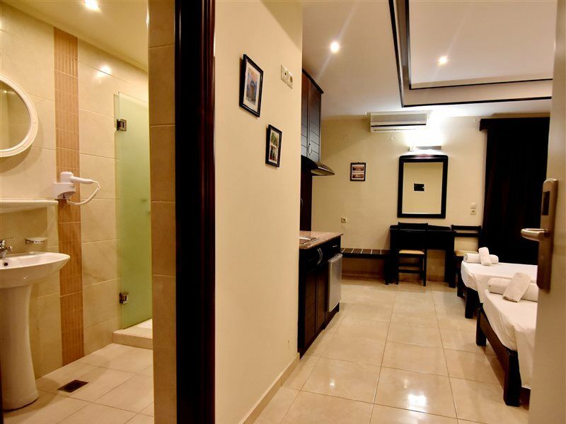 24 Seven Boutique Hotel มาเลีย ภายนอก รูปภาพ